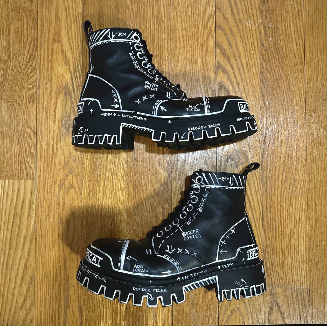 Balenciaga Strike Lace Up Boot “Marker Pen Print” Size 41 display picture 3