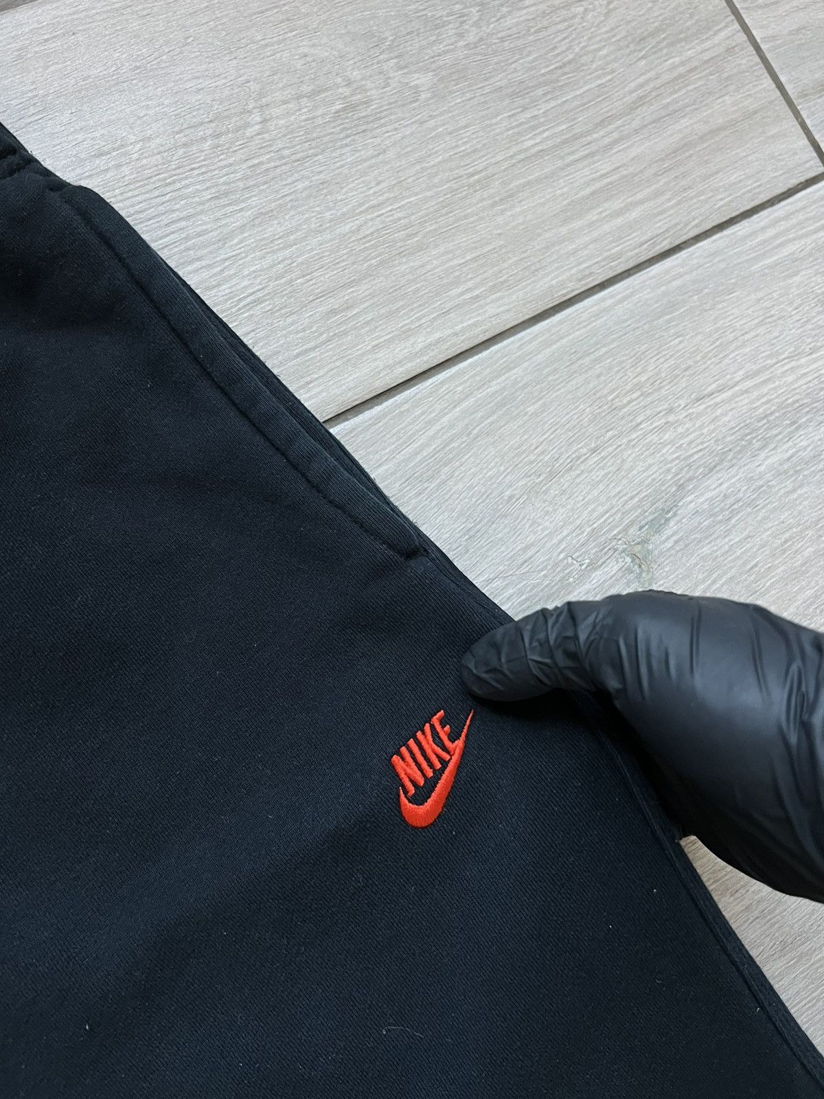 Nike Mens Vintage Baggy Nike Sweatpants 90s Swoosh Logo Rare Size US 36 / EU 52 - 6 Thumbnail