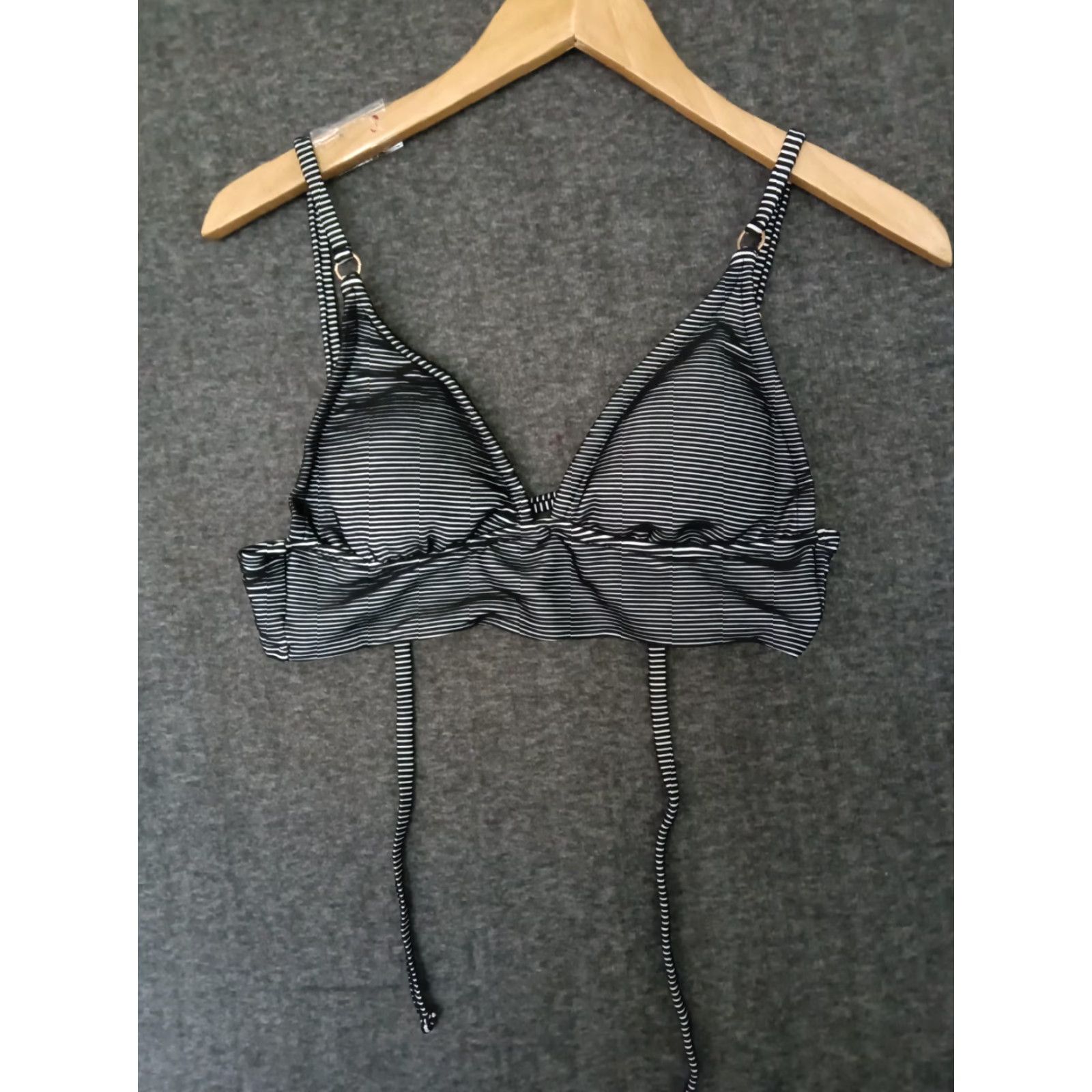 Vintage Shade & Shore Women's Striped Black/White Bikini Swimsuit Top M 8-10 Size M / US 6-8 / IT 42-44 - 2 Thumbnail