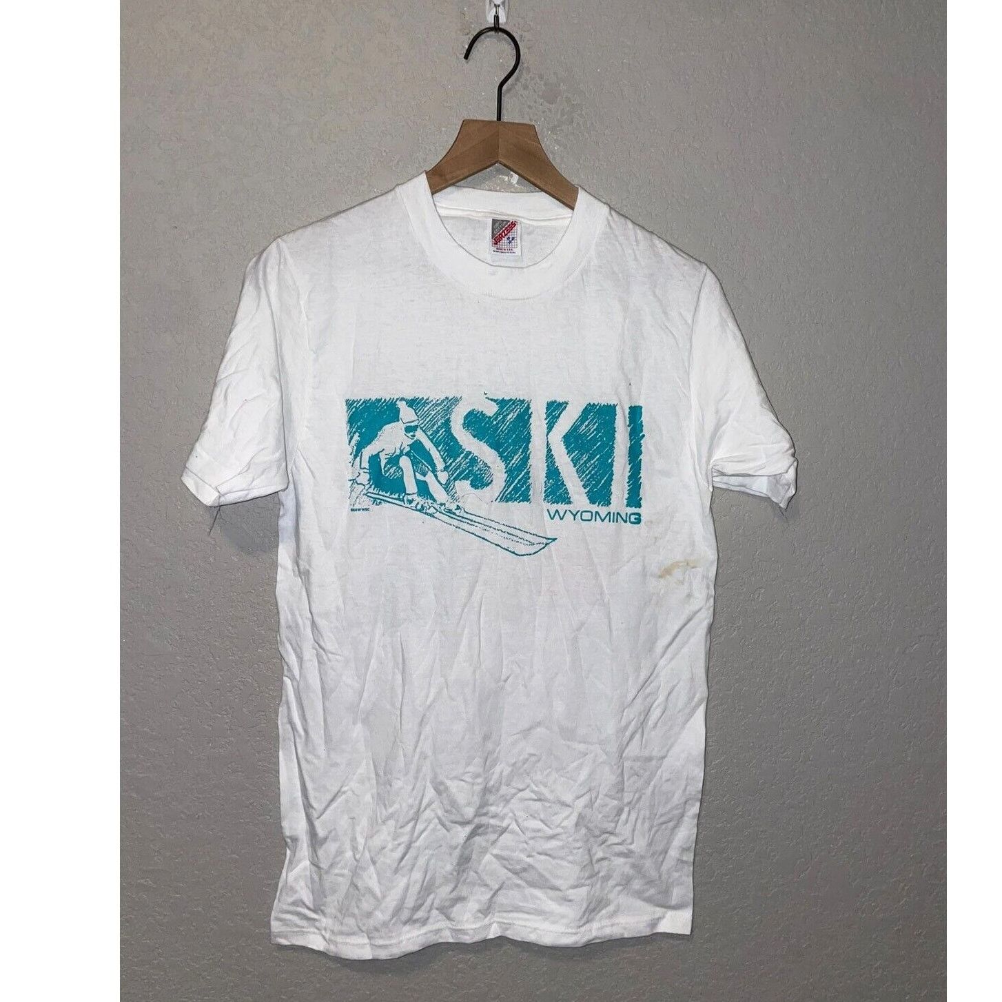 Jerzees Vintage Test Print Ski Wyoming Winter Retreat White Shirt Size US M / EU 48-50 / 2 - 1 Thumbnail