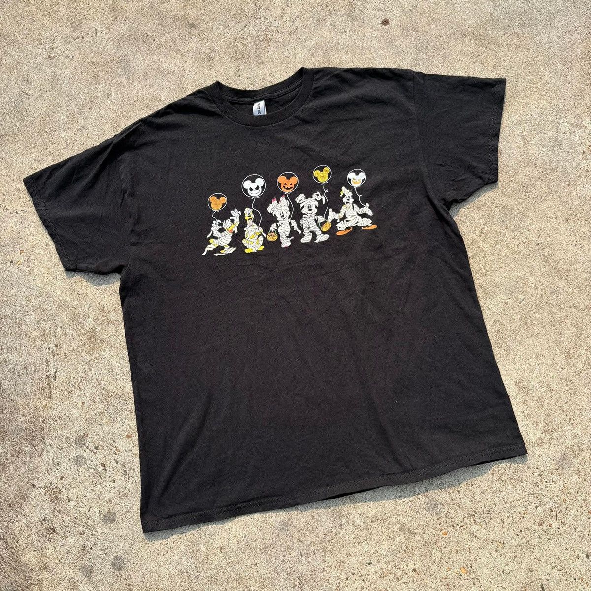 Disney Disney Halloween Graphic Tee Size US XL / EU 56 / 4 - 7 Thumbnail
