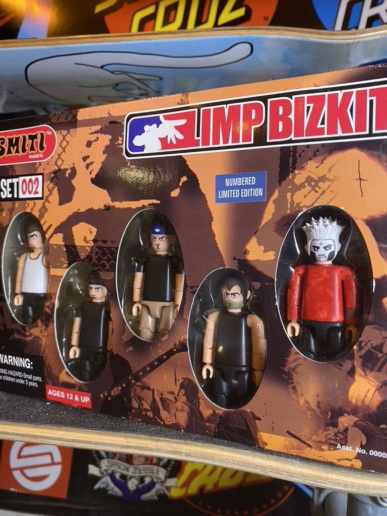 Band Tees 2001 Vintage Smiti Limp Bizkit Band Toy Playset 002 Size ONE SIZE - 2 Thumbnail