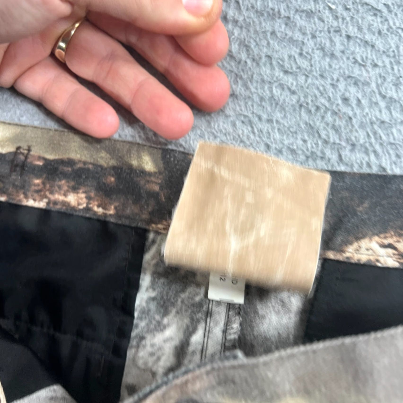 Vintage Magellan Outdoors Pants Mens Large Camo Realtree Cargo Hunting Utility Mens Pants Camouflage Brown Cotton Blend Zip Front Pockets 32 In Inseam Size US 33 - 7 Thumbnail