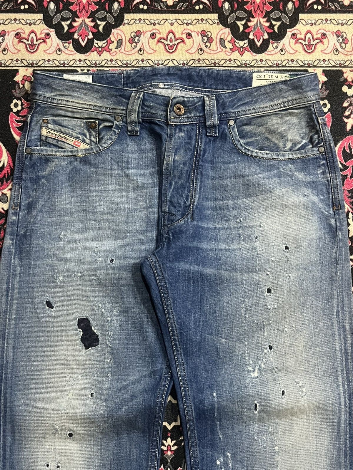 Diesel Vintage Diesel “Larkee” Blue Washed Distress Loose Leg Jeans Size US 31 - 4 Thumbnail