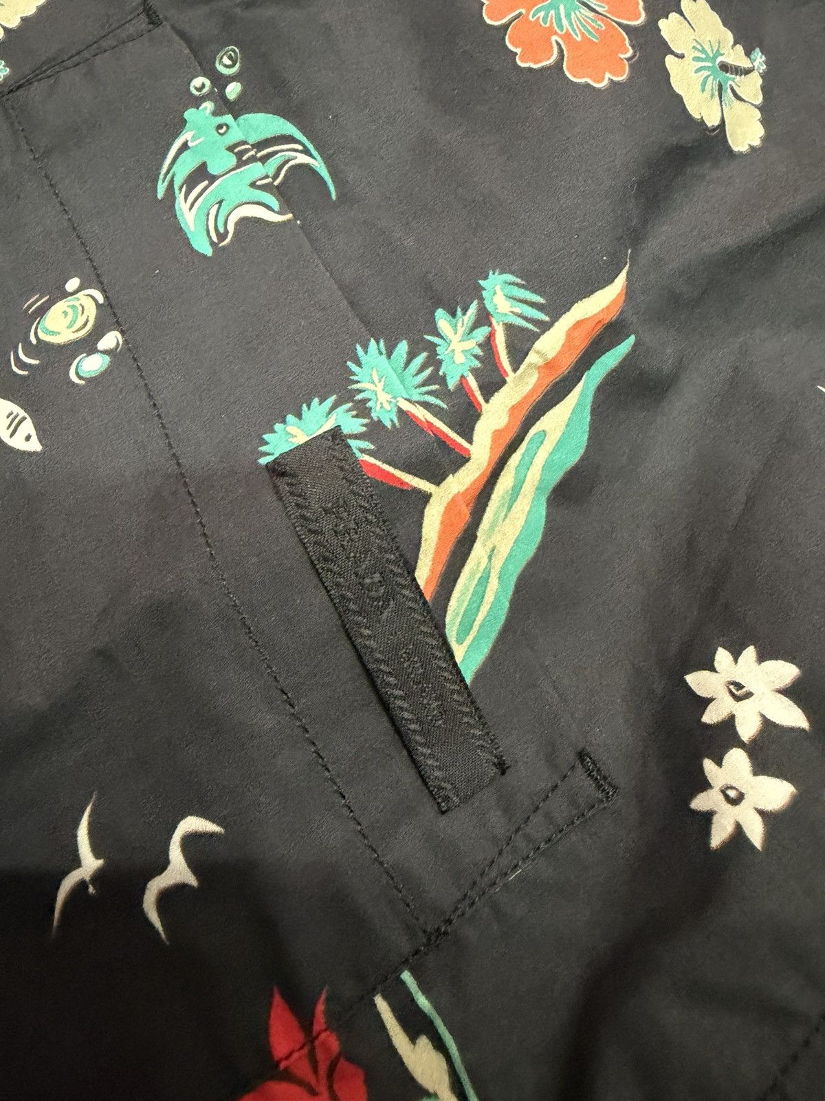 Prada PRADA 19” HAWAII SHIRT Size US L / EU 52-54 / 3 - 11 Thumbnail
