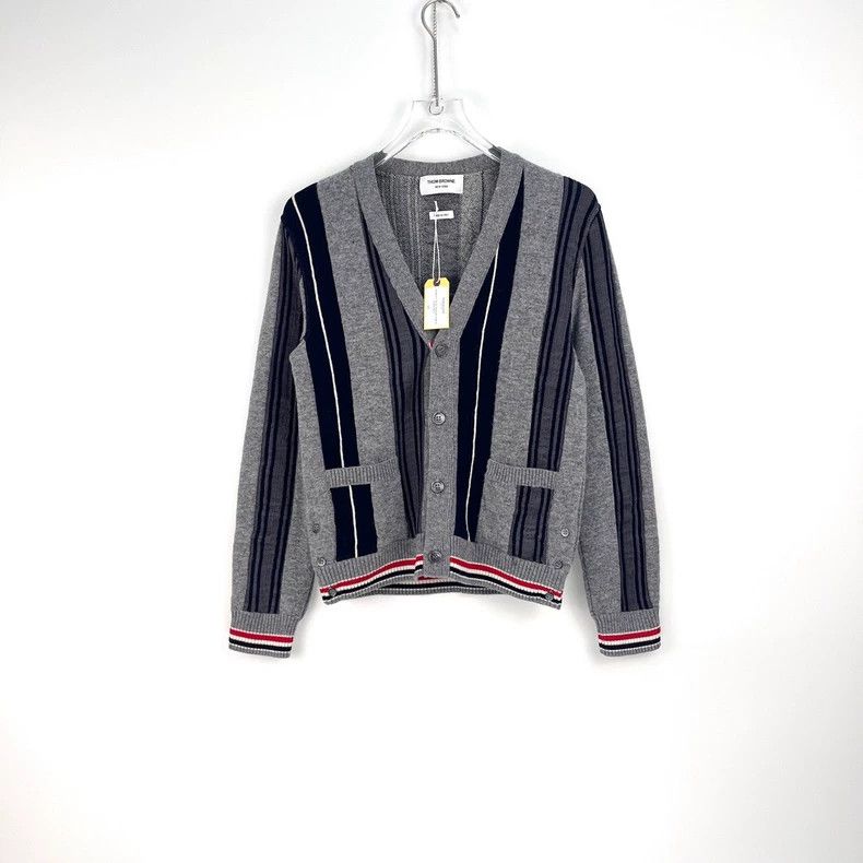 Thom Browne Thom Browne Size 0Grey Vertical Stripe Classic logo half wo Size US XS / EU 42 / 0 - 3 Thumbnail