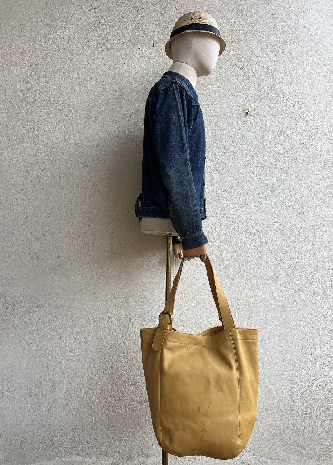 Leather Vintage 90s COACH Scratches Stains Patina Leather Tote Bag Size ONE SIZE - 4 Thumbnail