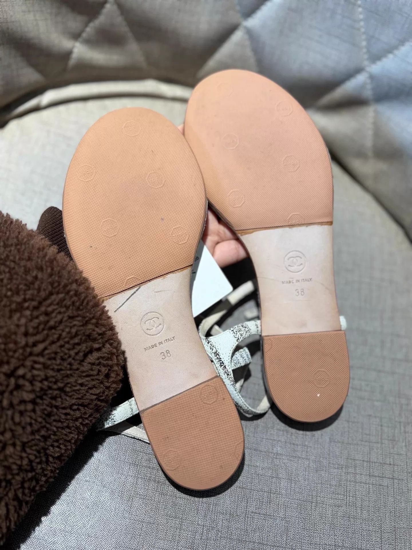 Chanel Chanel Camellia Pearl Double C Sandals 98 New EUR 38 Size US 7.5 / IT 37.5 - 2 Thumbnail