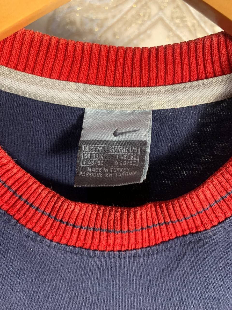 Nike Vintage Nike Big Logo Swoosh Retro T-shirt Drill y2K 90s Size US M / EU 48-50 / 2 - 3 Thumbnail