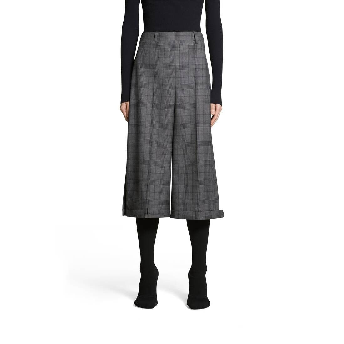 Balenciaga o1in1g0225 Deconstructed Long Shorts in Grey Size 26" / US 2 / IT 38 - 5 Thumbnail