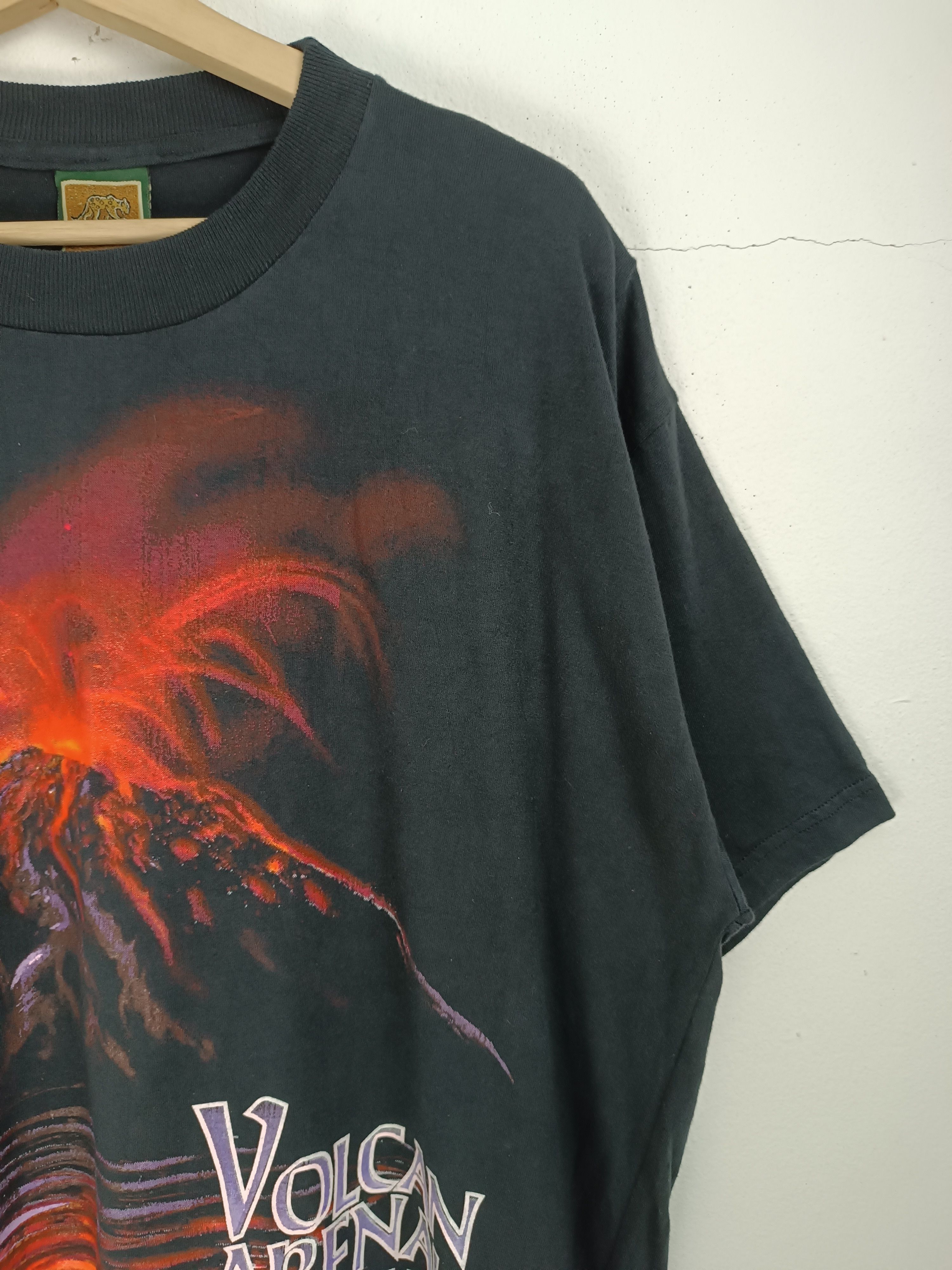 Vintage VINTAGE 90'S VOLCAN ARENAL COSTA RICA TEE VERY RARE NATURE Size US XL / EU 56 / 4 - 6 Thumbnail