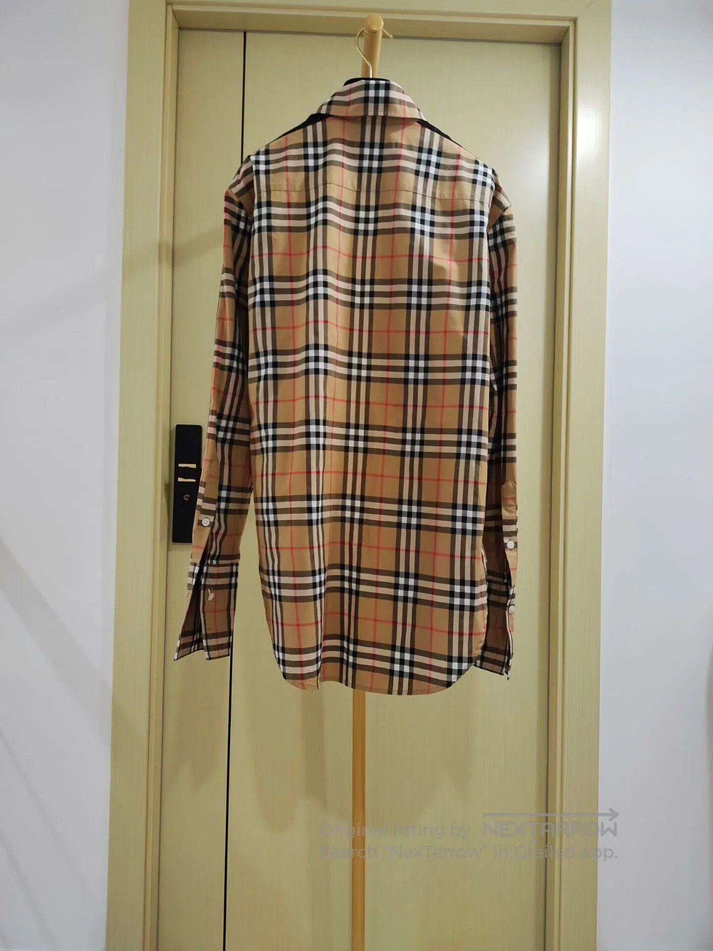 Burberry Burberry Classic Check Coat Clarification. Size US M / EU 48-50 / 2 - 2 Thumbnail