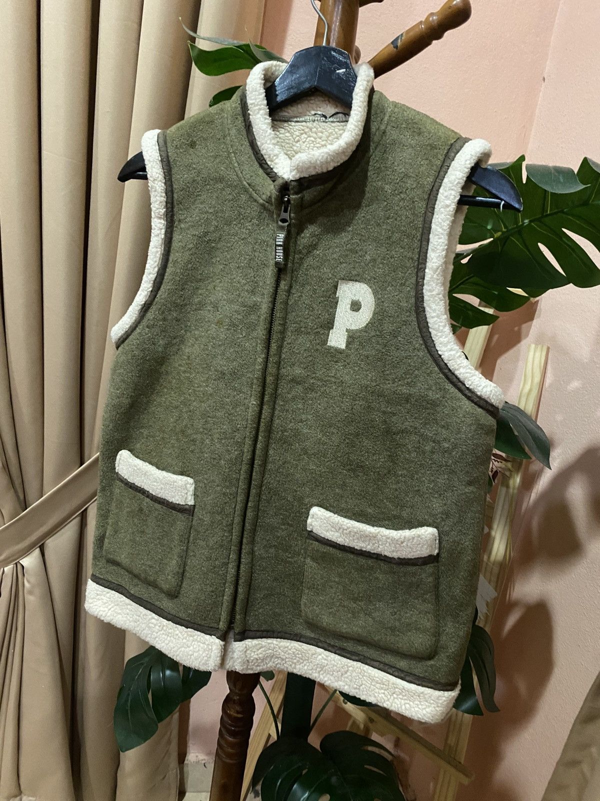 Pink House Pink House Vintage Sherpa Fleece Vest – Retro Outdoor Style Size US M / EU 48-50 / 2 - 2 Thumbnail