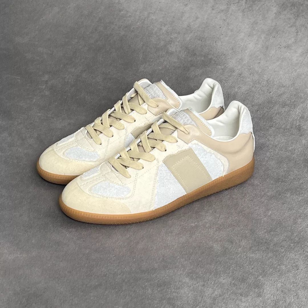 Maison Margiela Maison Margiela Leather White Lowtop Sneakers 6 Men Size US 6 / EU 39 - 1 Thumbnail