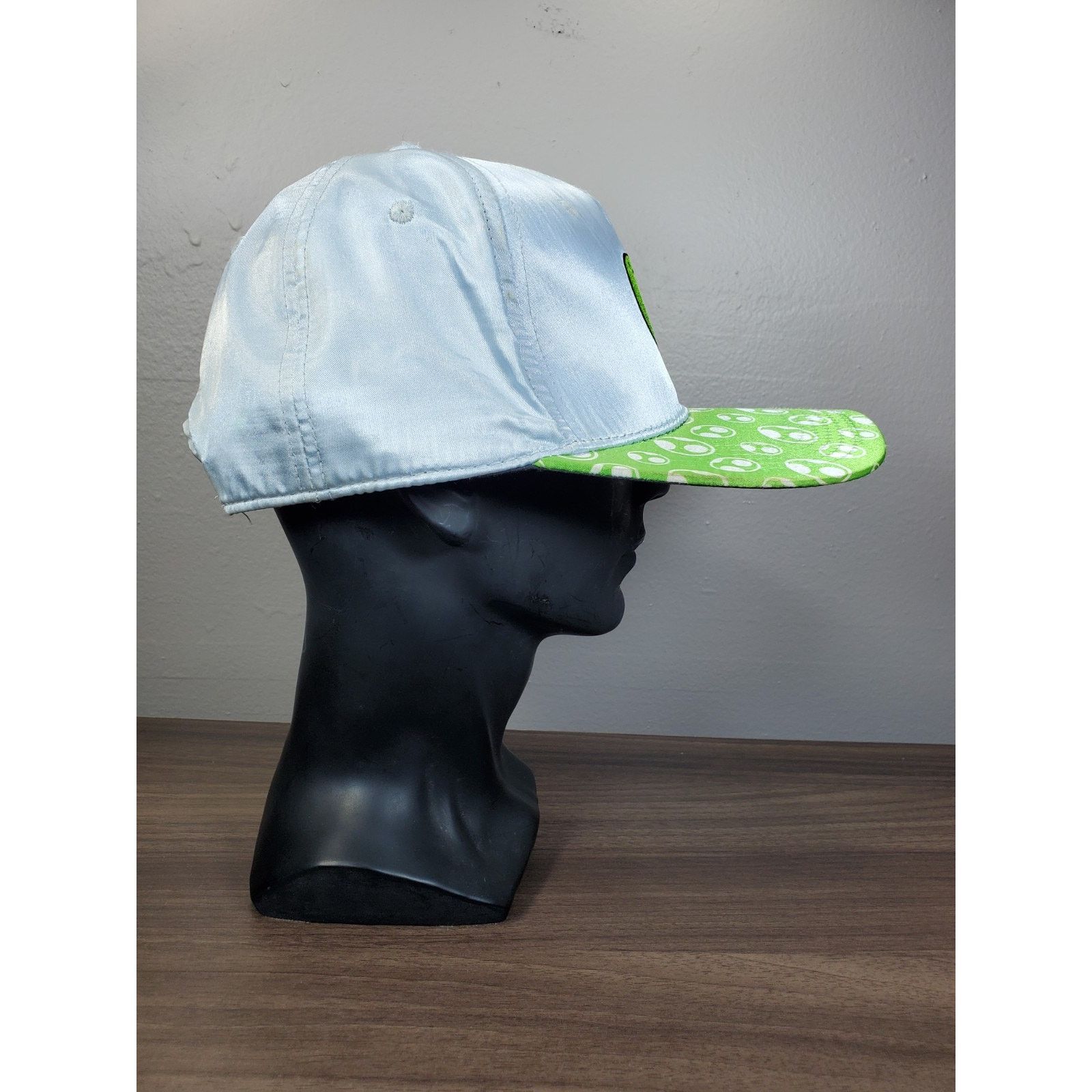 Nintendo Super Mario Yoshi SnapBack Shiny Silver Hat Cap Snapback Size ONE SIZE - 6 Thumbnail