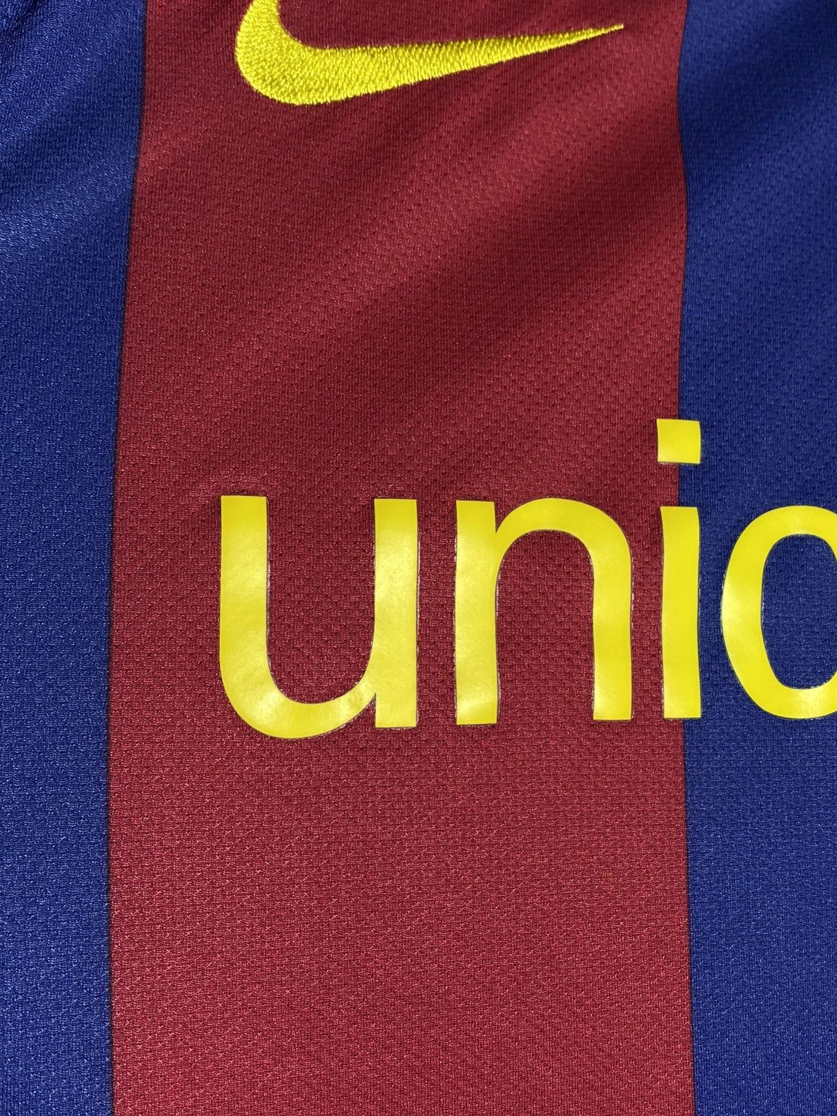 Nike Nike FC Barcelona 2010/11 Home Football Shirt Messi Era Size US S / EU 44-46 / 1 - 6 Thumbnail