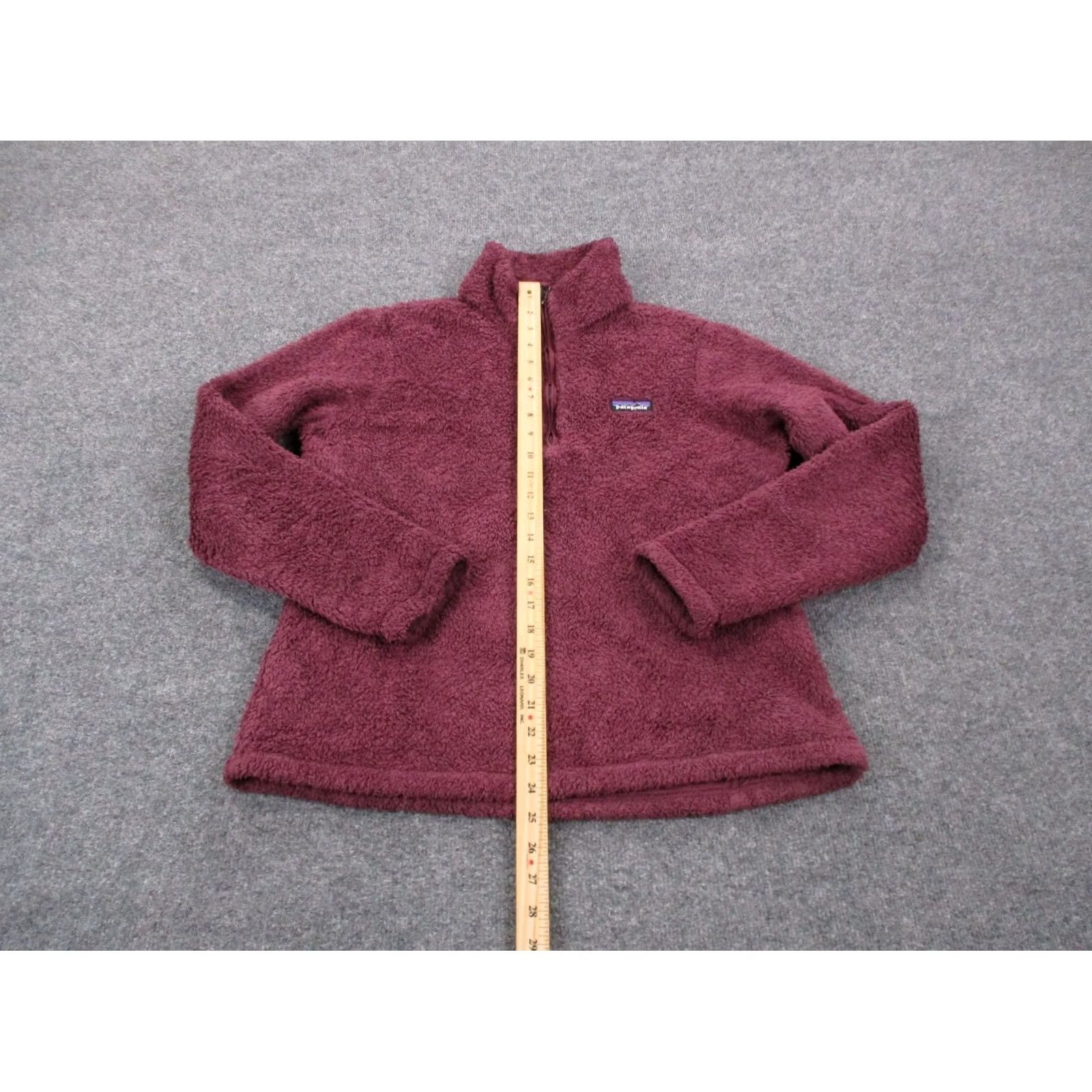 Patagonia Patagonia Jacket Womens L Purple Fleece Outdoor Coat Sweater Camping Size L / US 10 / IT 46 - 3 Thumbnail