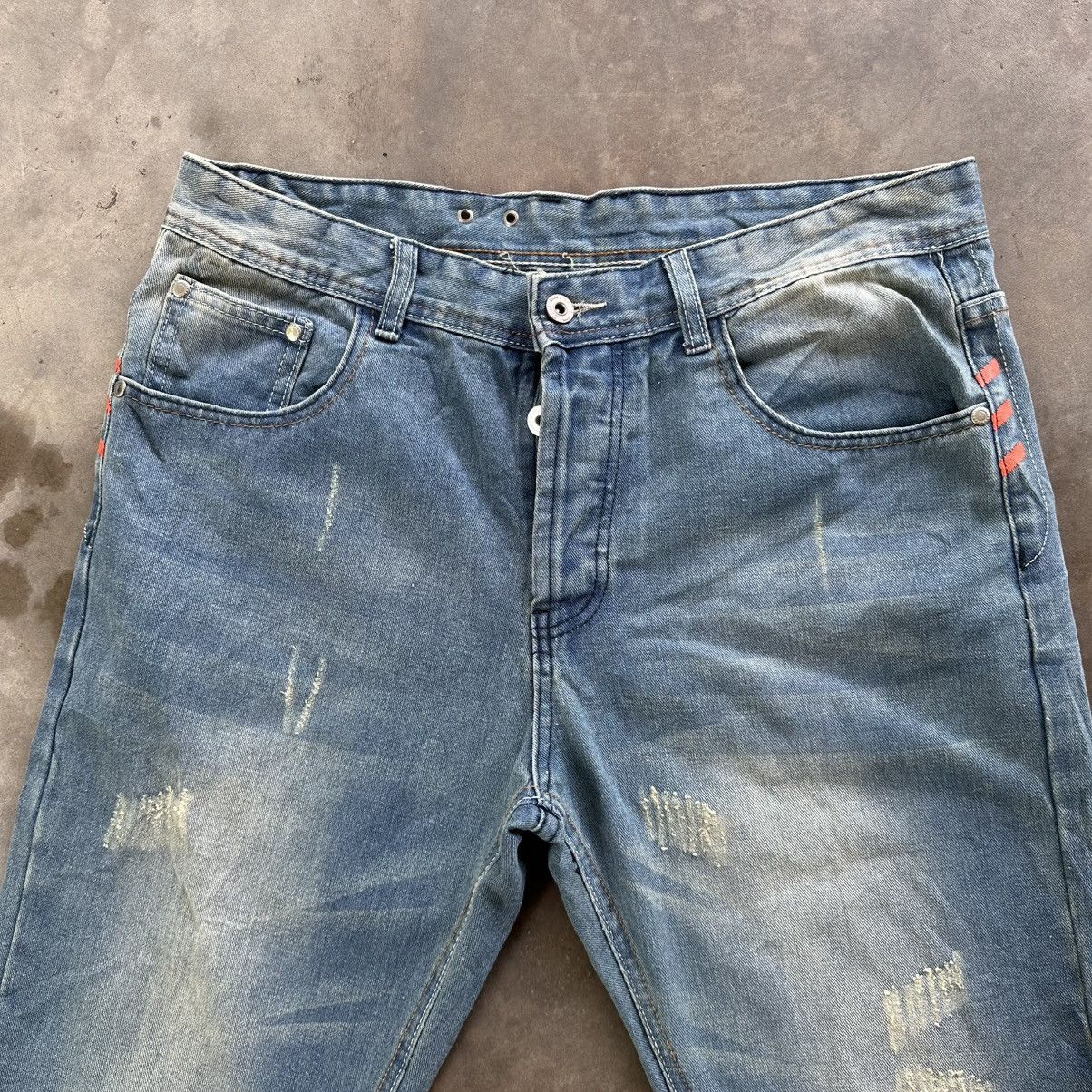 Japanese Brand Vintage Japanese Distressed Faded Denim Jean Pant W34 Size US 34 / EU 50 - 3 Thumbnail