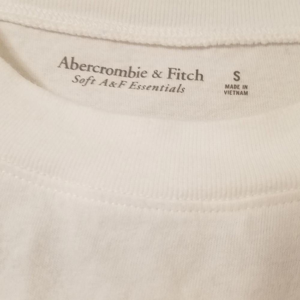 Abercrombie & Fitch Abercrombie & Fitch White Crop Top Size Small Size S / US 4 / IT 40 - 2 Thumbnail