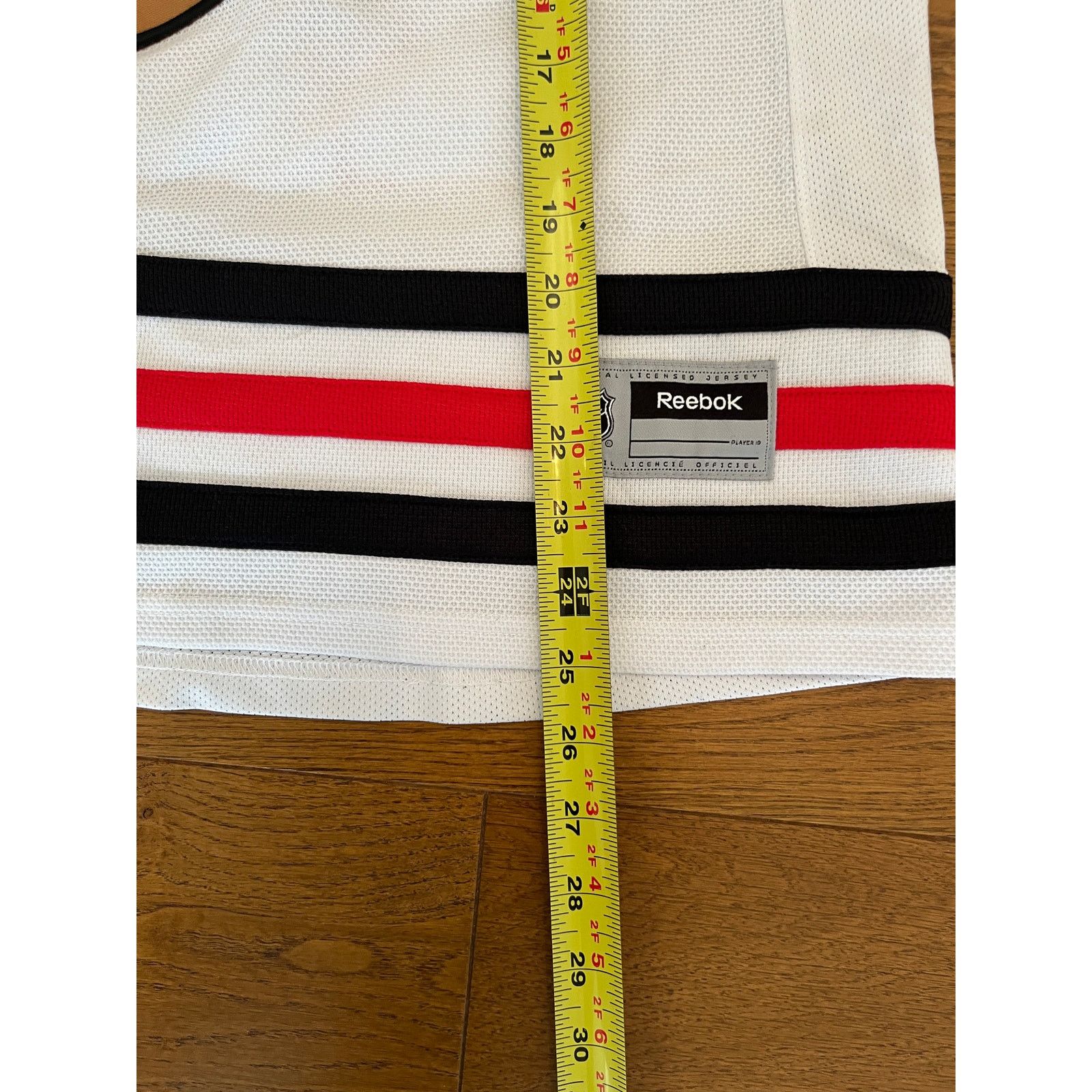 Reebok Reebok Chicago Blackhawks Jonathan Toews #19 NHL Jersey S Size S / US 4 / IT 40 - 7 Thumbnail