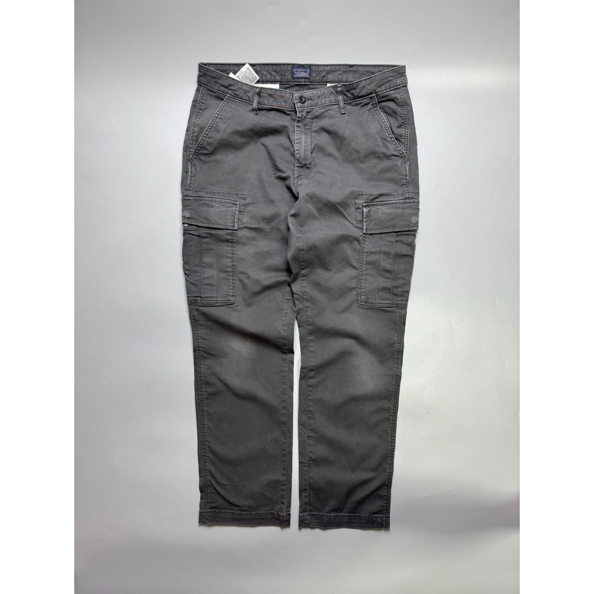 Levi's Levi’s Gray Cargo Pants (Y1161) Size US 36 / EU 52 - 1 Thumbnail