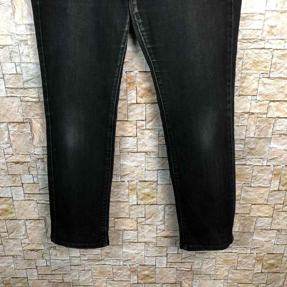 Uniqlo Uniqlo Jeans Black Denim Pants #7596 Size US 31 - 7 Thumbnail