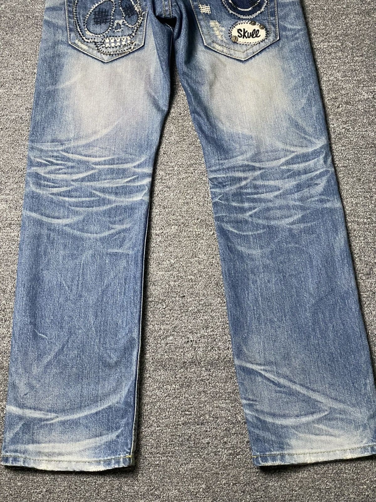 Japanese Brand Vintage LOLITA Distressed Denim Ripped Jeans (94) Size US 29 - 15 Thumbnail