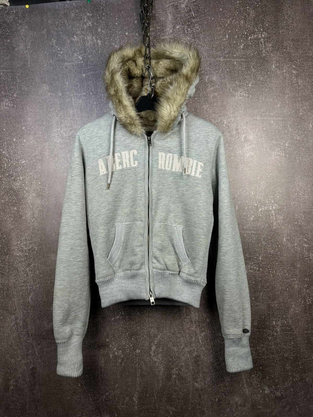 Abercrombie & Fitch Y2K Abercrombie & Fitch Faux Fur Zip Up Hoodie Cyber Size US S / EU 44-46 / 1 - 1 Thumbnail