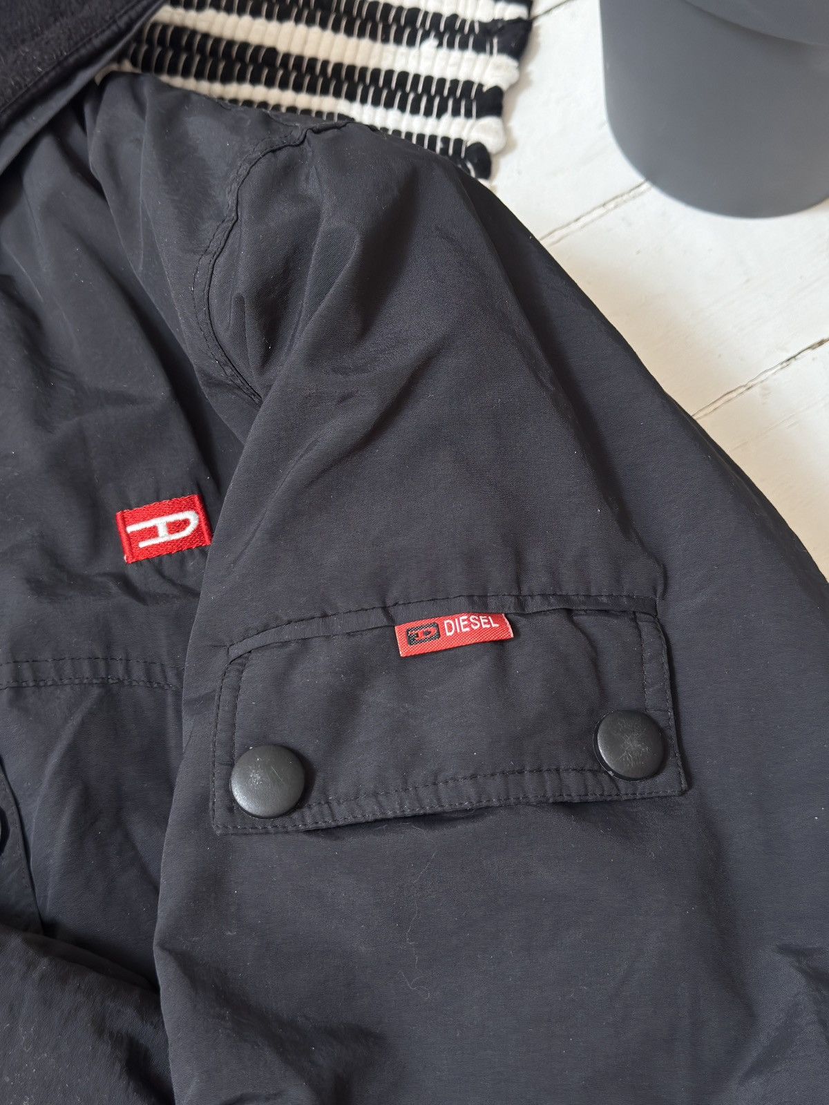 Diesel VINTAGE DIESEL BOOTLEG 2000s DOWN PUFFER BOMBER Size XL / US 12-14 / IT 48-50 - 4 Thumbnail