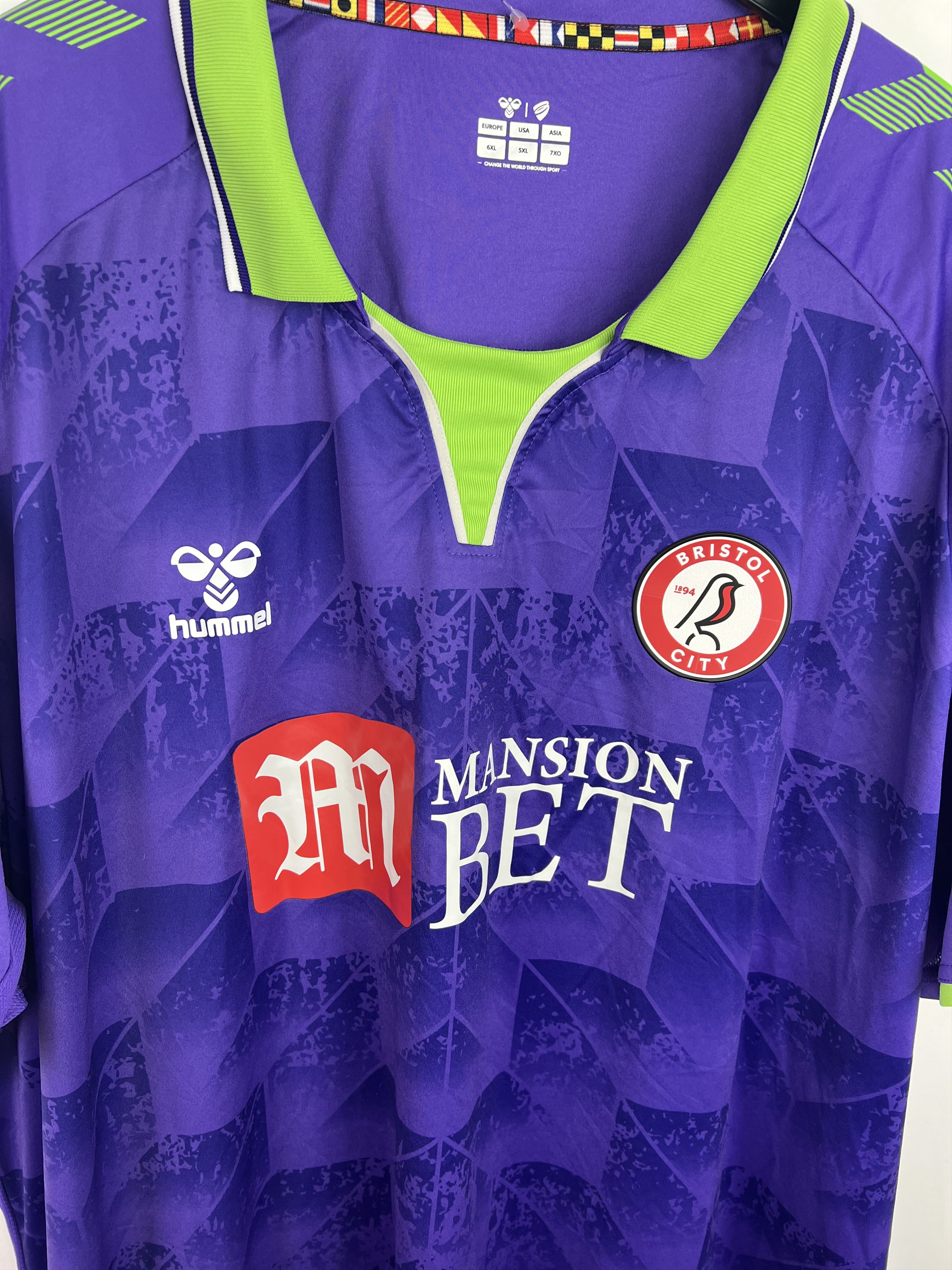 Hummel BRISTOL CITY 2020-21 Away FOOTBALL Kit SHIRT size 6XL Size US XXL / EU 58 / 5 - 7 Thumbnail