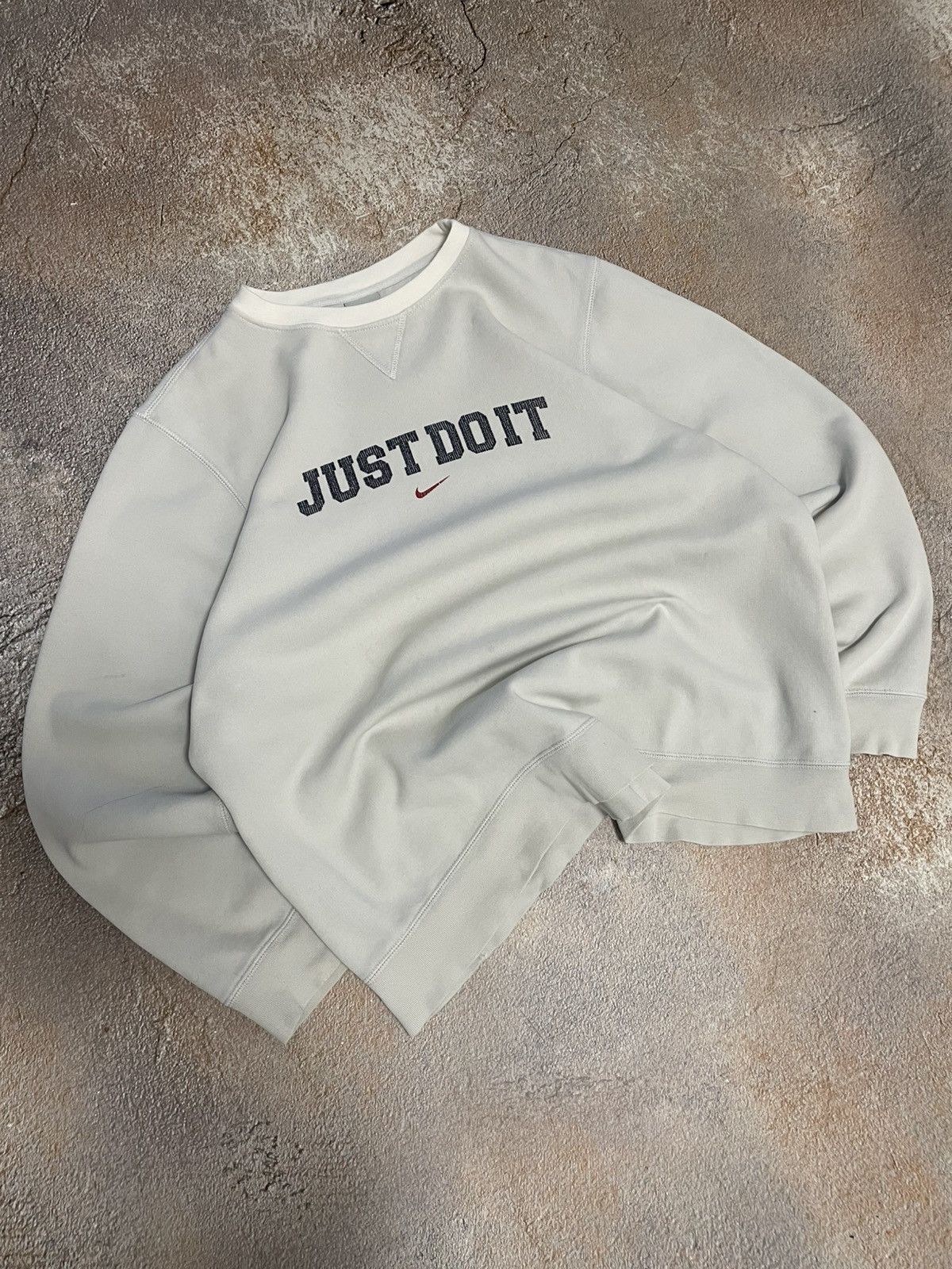 Nike Vintage Nike Center Logo Crew Neck Sweatshirt Size US M / EU 48-50 / 2 - 1 Thumbnail