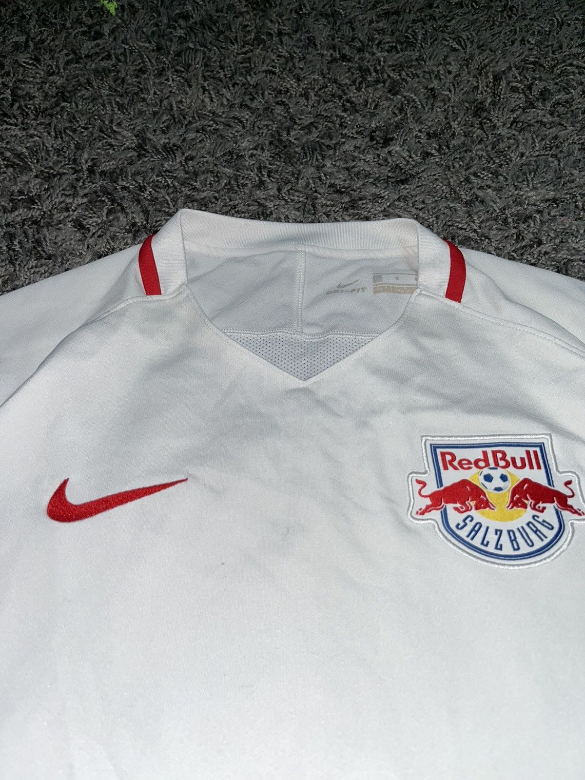 Nike NIKE RED BULL SALZBURG 2016/2017 PLAYER ISSUE SOCCER JERSEY Size US L / EU 52-54 / 3 - 2 Thumbnail