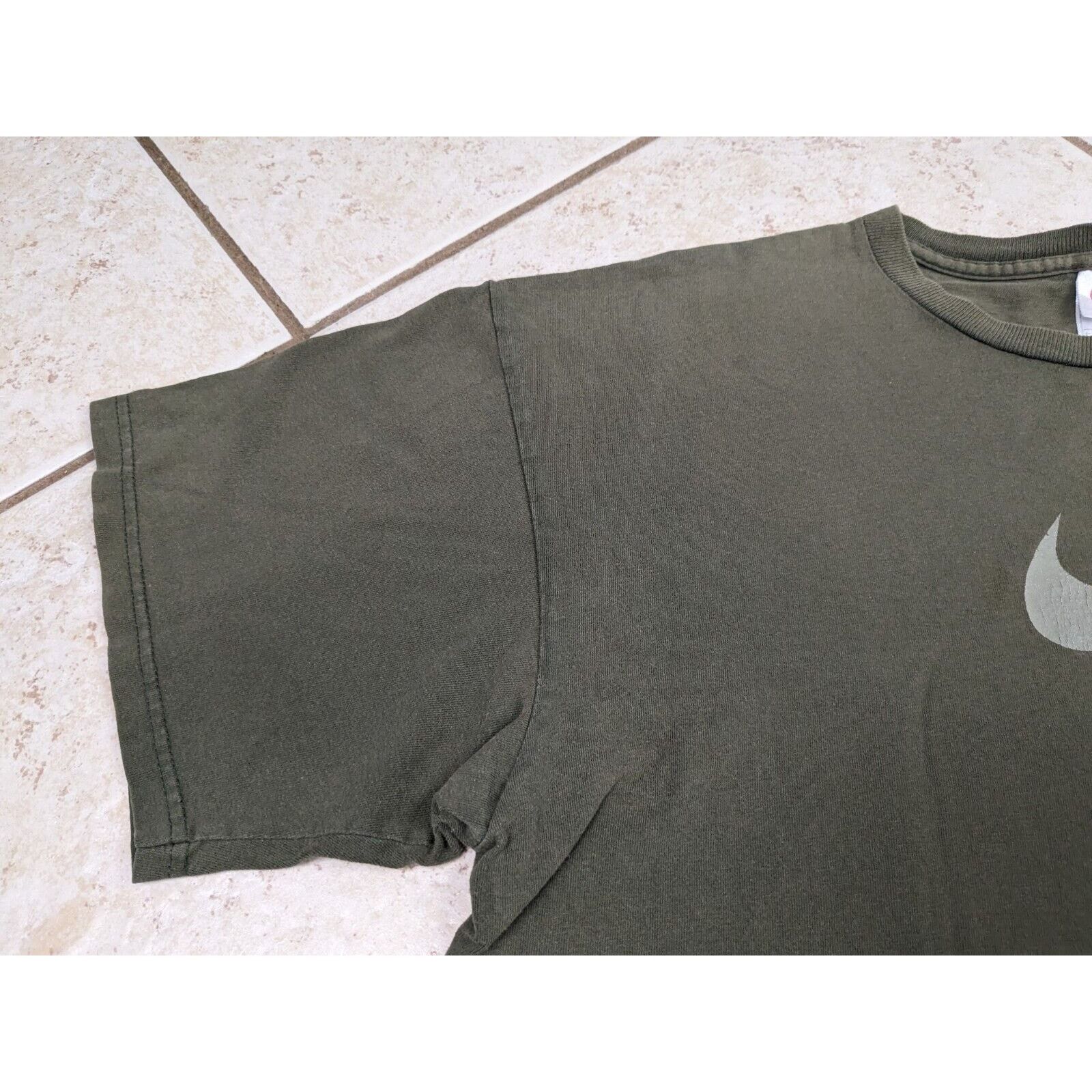 Nike Vtg Nike Shirt XL Olive Green Big Center Swoosh Check USA Size US XL / EU 56 / 4 - 3 Thumbnail