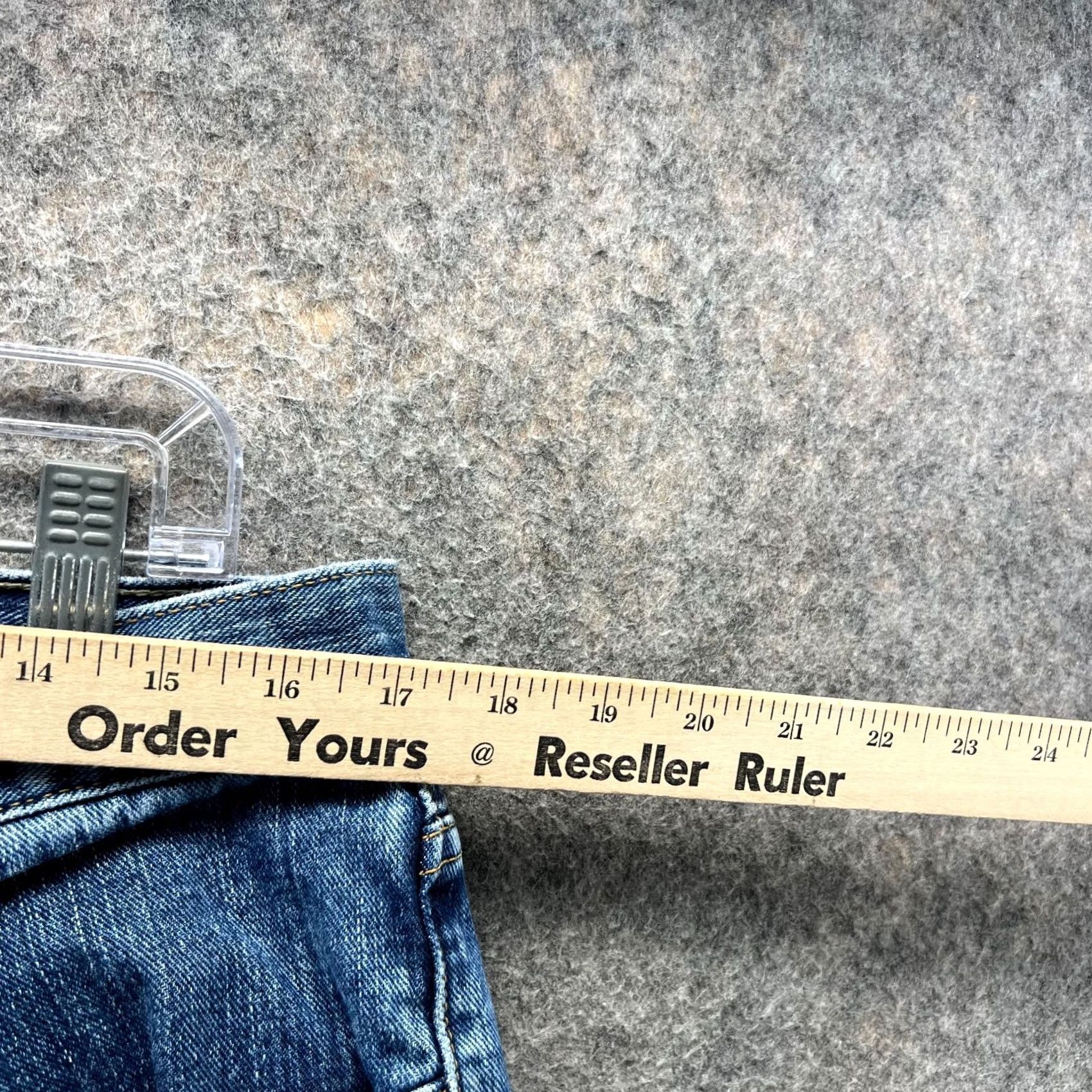 Tommy Hilfiger VINTAGE Tommy Hilfiger Jeans Men 34x32 Blue Denim Cotton Relaxed Straight Baggy VTG Jeans Mens 34x32 Blue Denim Cotton Size US 34 / EU 50 - 3 Thumbnail