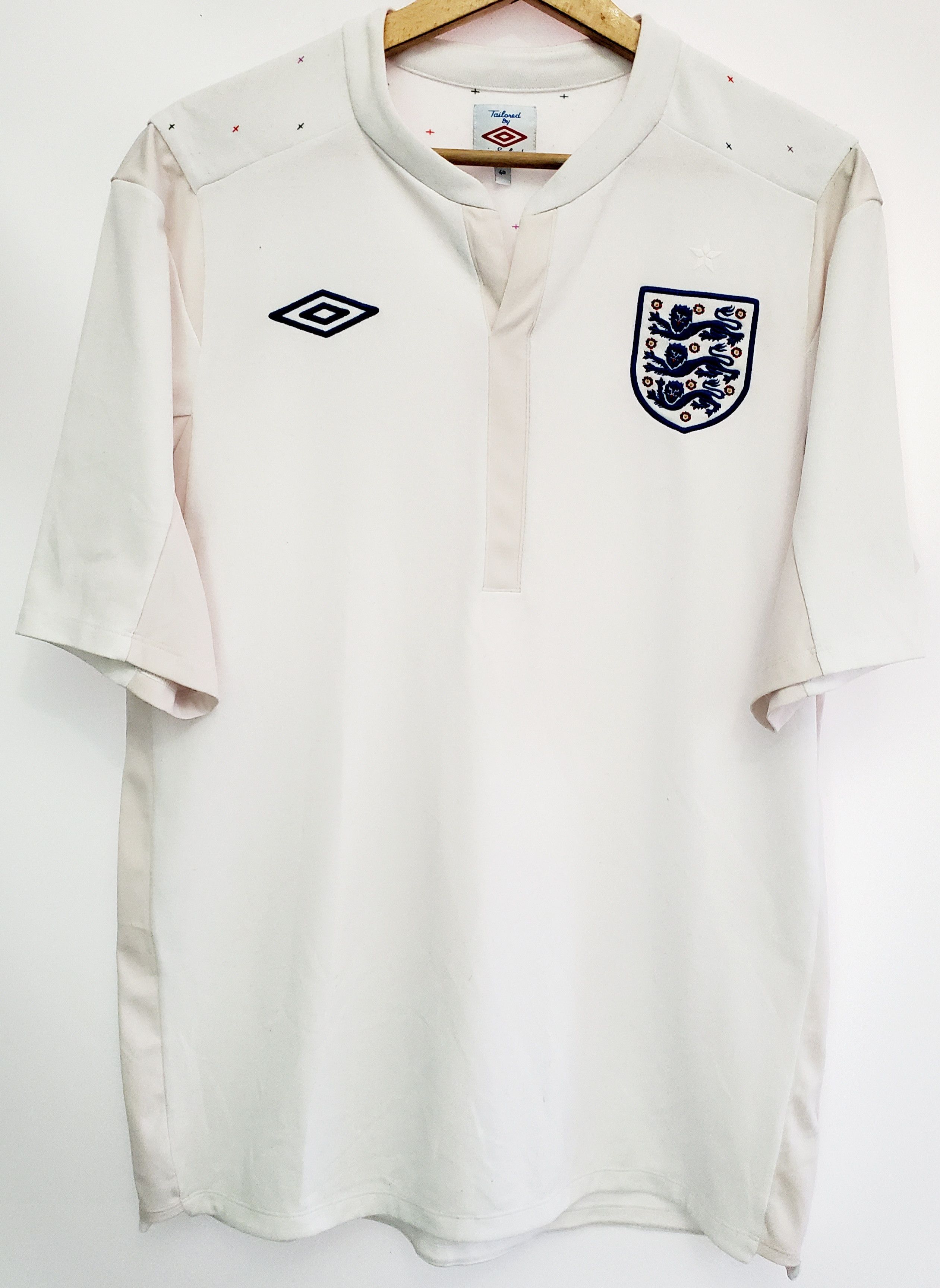 Umbro × Vintage England 2011 2012 Umbro home football soccer jersey Size M Size US M / EU 48-50 / 2 - 1 Thumbnail