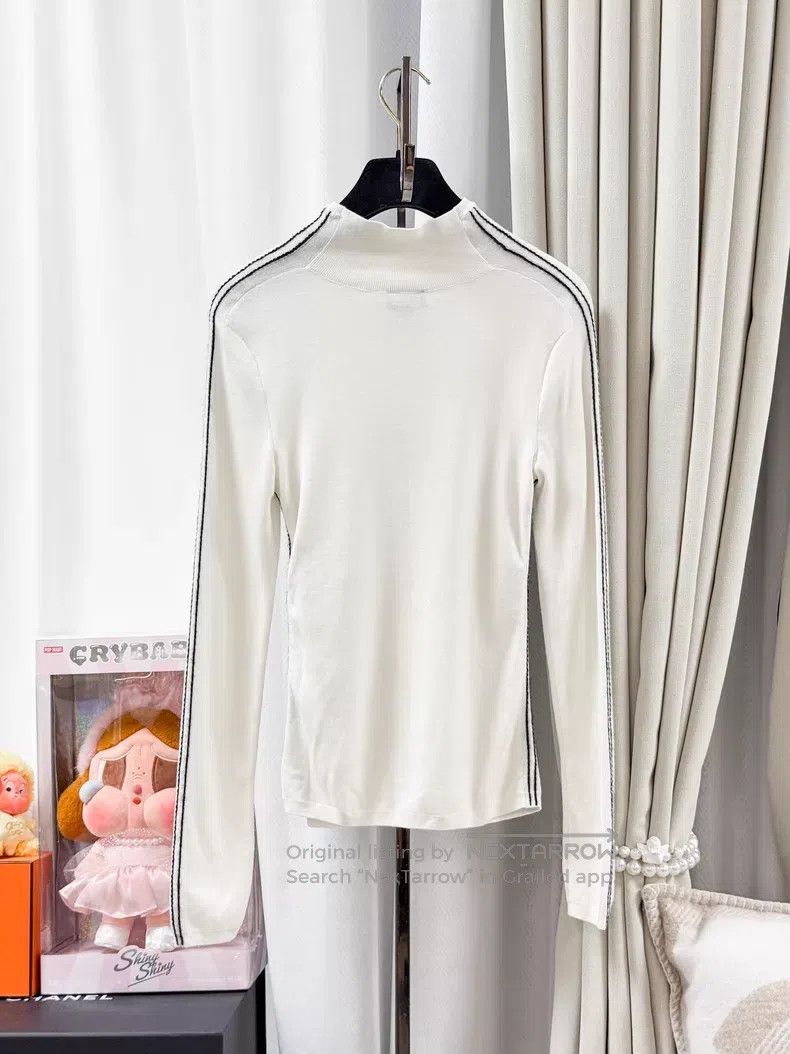 Chanel Chanel 25N Coco neige ski series white double C long-sleev Size XS / US 0-2 / IT 36-38 - 2 Thumbnail
