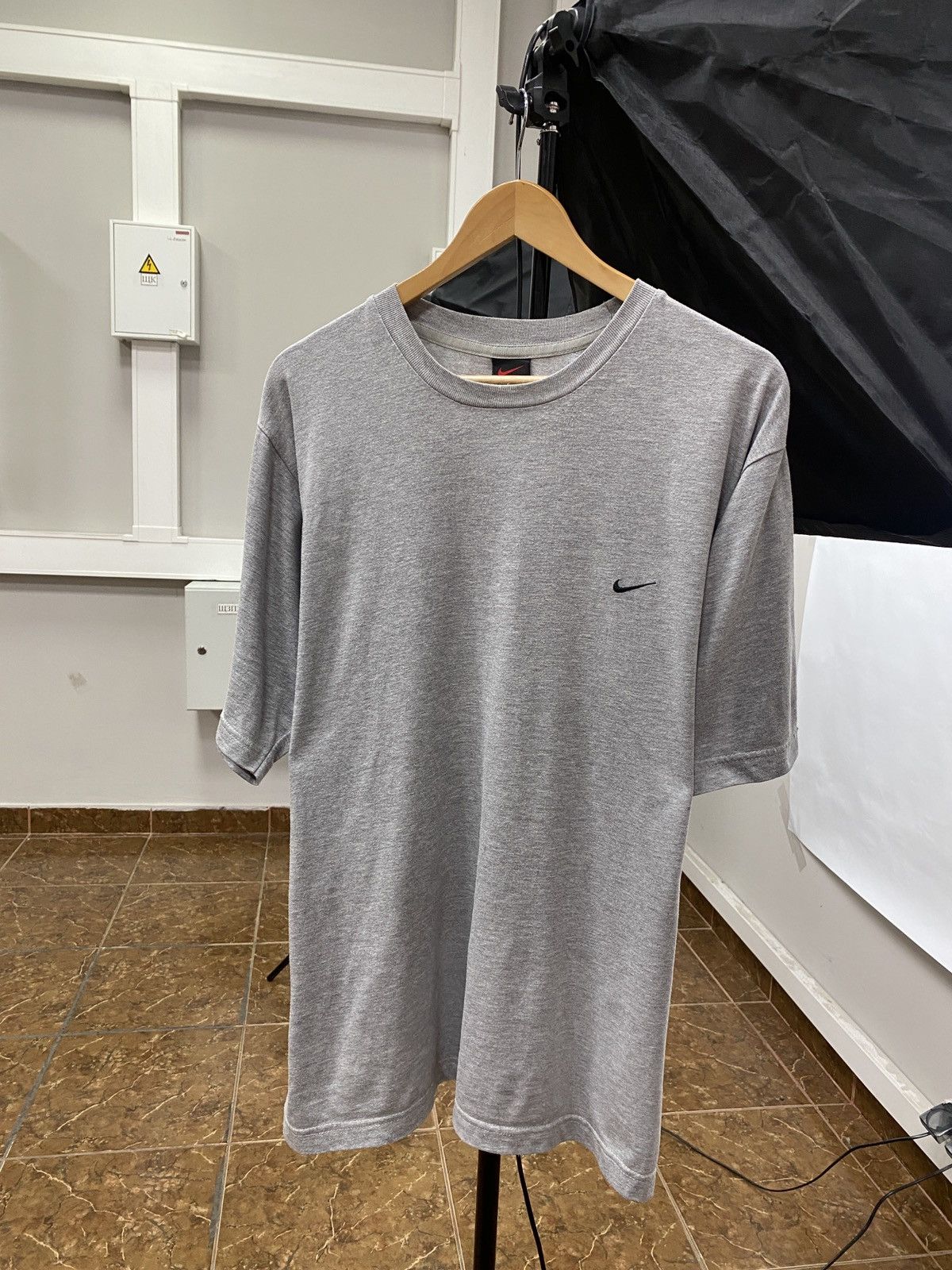 Nike 🇺🇸 Vintage 90s Nike T-Shirt Rare Made in USA Retro Size US L / EU 52-54 / 3 - 1 Thumbnail