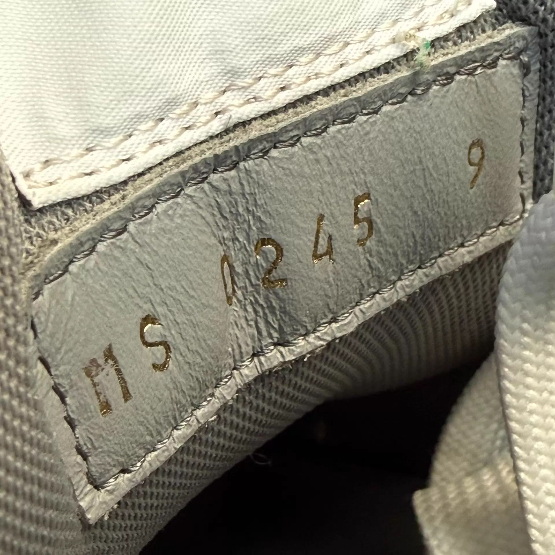 Louis Vuitton LV Trainer White/Gray Denim Velcro UK9 (43) 99 Size US 10 / EU 43 - 8 Thumbnail