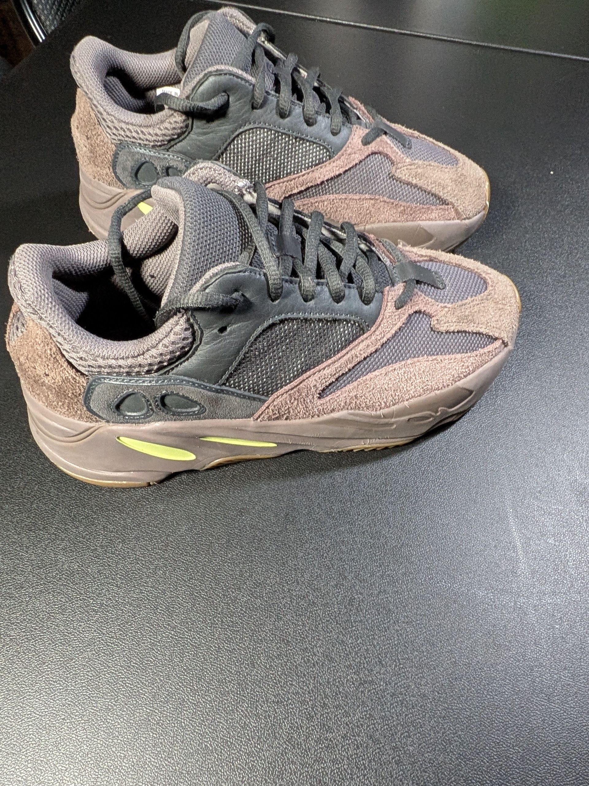 Yeezy Adidas Yeezy Boost 700 Mauve V1 Size US 7 / EU 40 - 1 Thumbnail