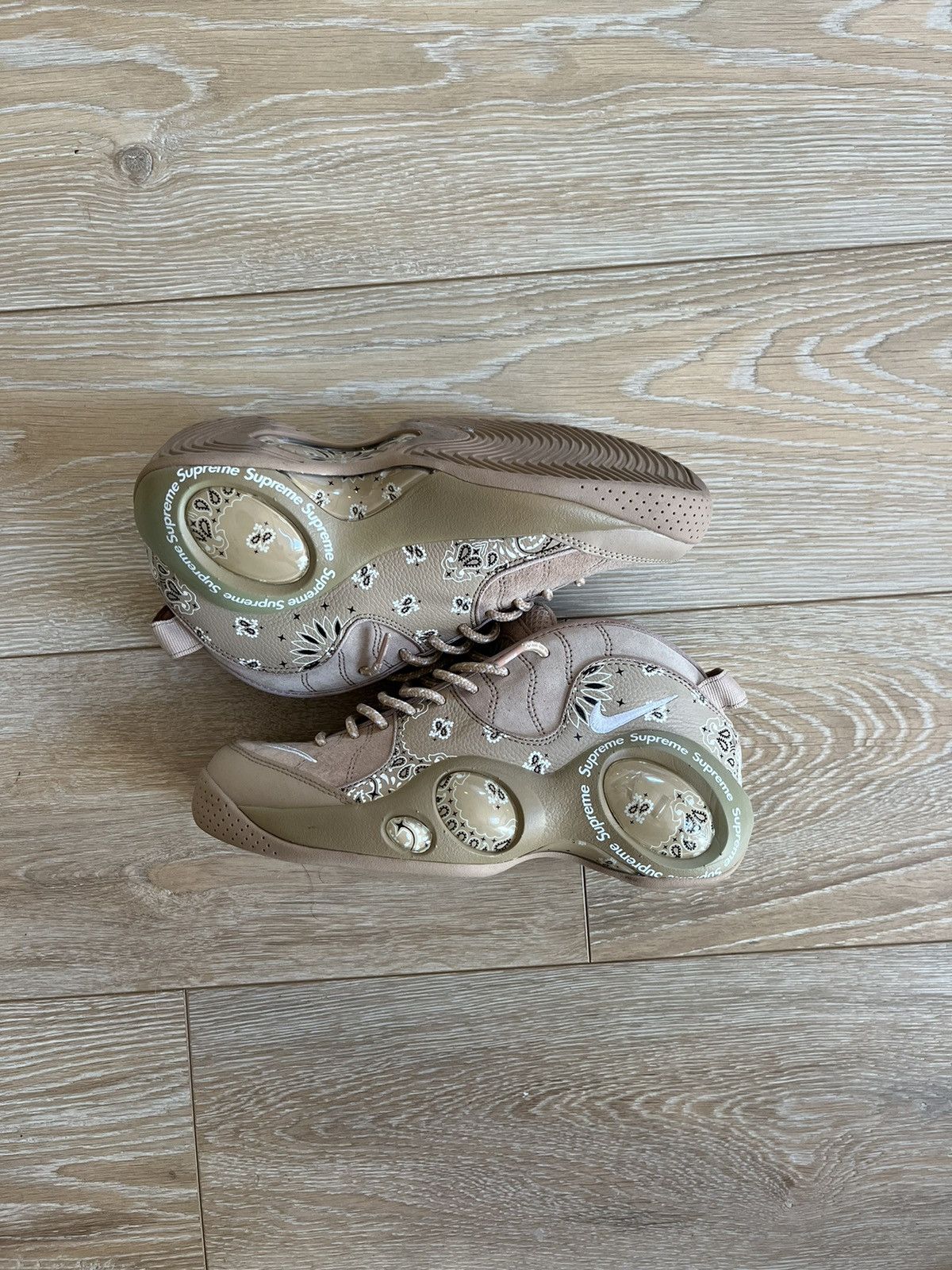 Nike × Supreme Nike Air Zoom Flight 95 SP Supreme Size US 7.5 / EU 40-41 - 1 Thumbnail