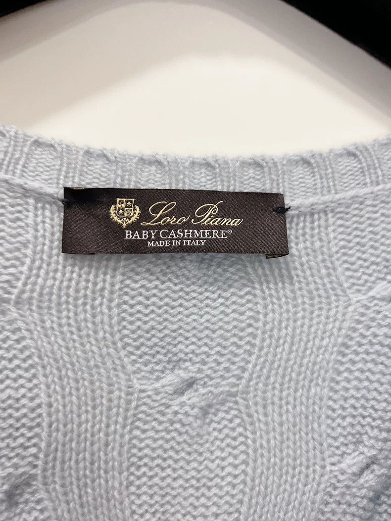 Loro Piana LORO PIANA Smog blue laver knitted cashmere V-neck cashmer Size M / US 6-8 / IT 42-44 - 7 Thumbnail