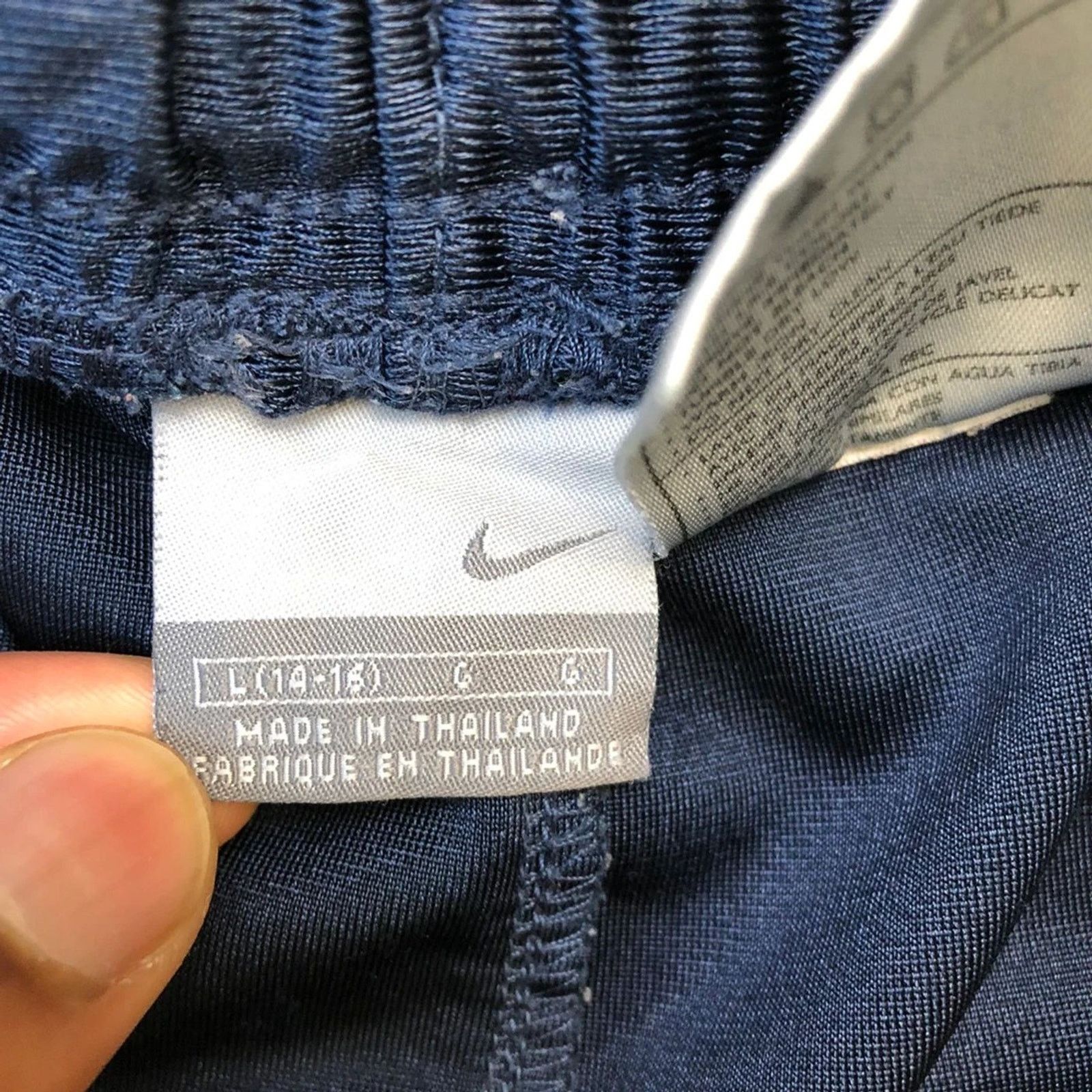 Nike × Vintage Nike Sportswear Shorts Medium Swoosh Classic Athletic Pants Size US 27 - 4 Thumbnail