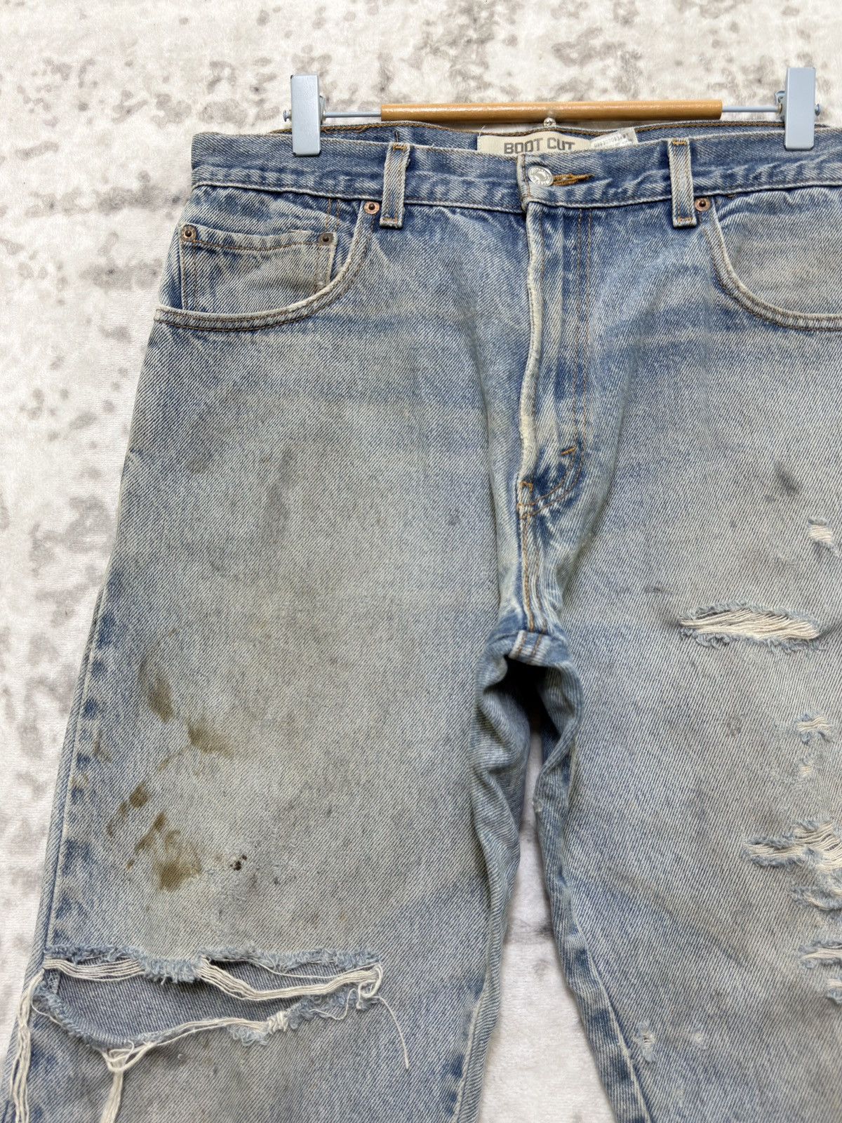 Levi's Vintage Levi’s 517 Thrashed Distressed Slightly Flare Denim Size US 32 / EU 48 - 4 Thumbnail