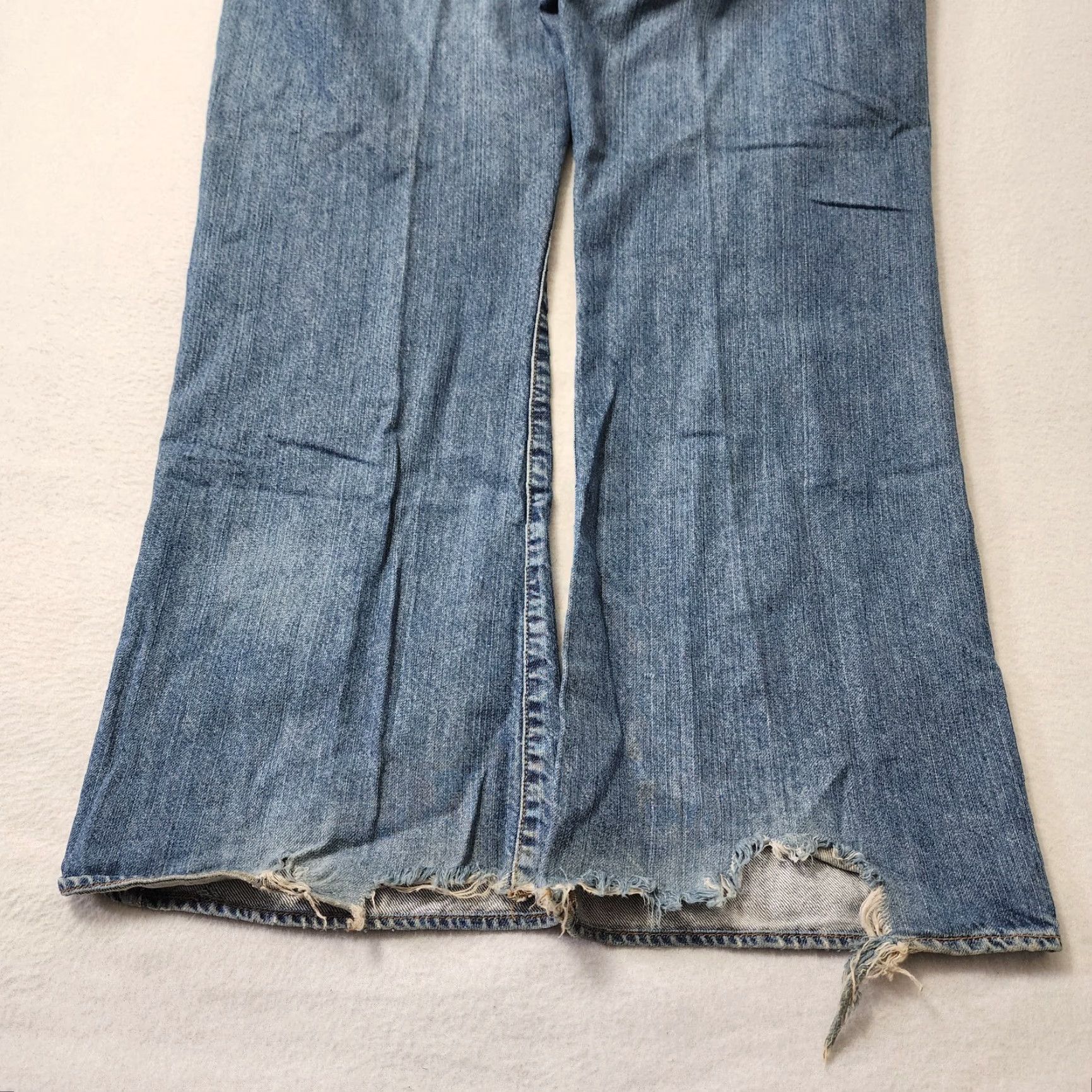 Guess VINTAGE Guess Baggy Jeans Mens 36x32 Blue Fade Distressed Grunge Wide L eg Skater Mens Size US 36 / EU 52 - 6 Thumbnail