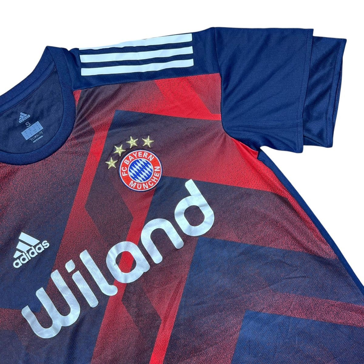 Adidas 2017 FC Bayern Munich Adidas Training Soccer Football Jersey Size US S / EU 44-46 / 1 - 8 Thumbnail