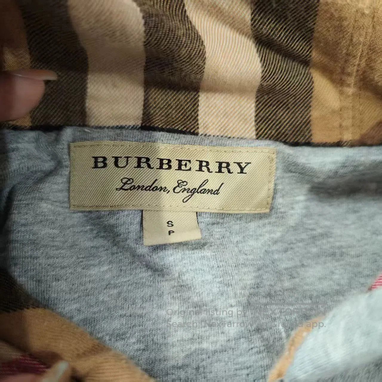 Burberry burberry gray hooded jacket unisex size s. Size US S / EU 44-46 / 1 - 3 Thumbnail