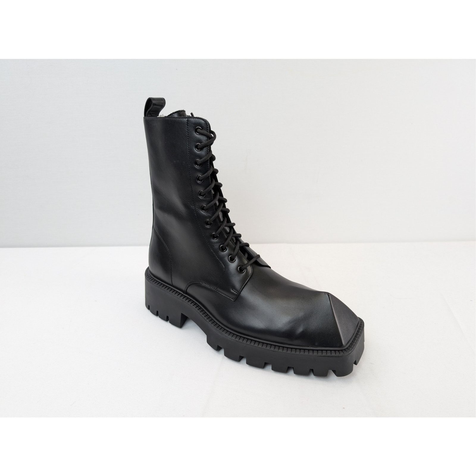 Balenciaga o1rshd1 Rhino Boots Lace-Up in Black Size US 11 / EU 44 - 3 Thumbnail