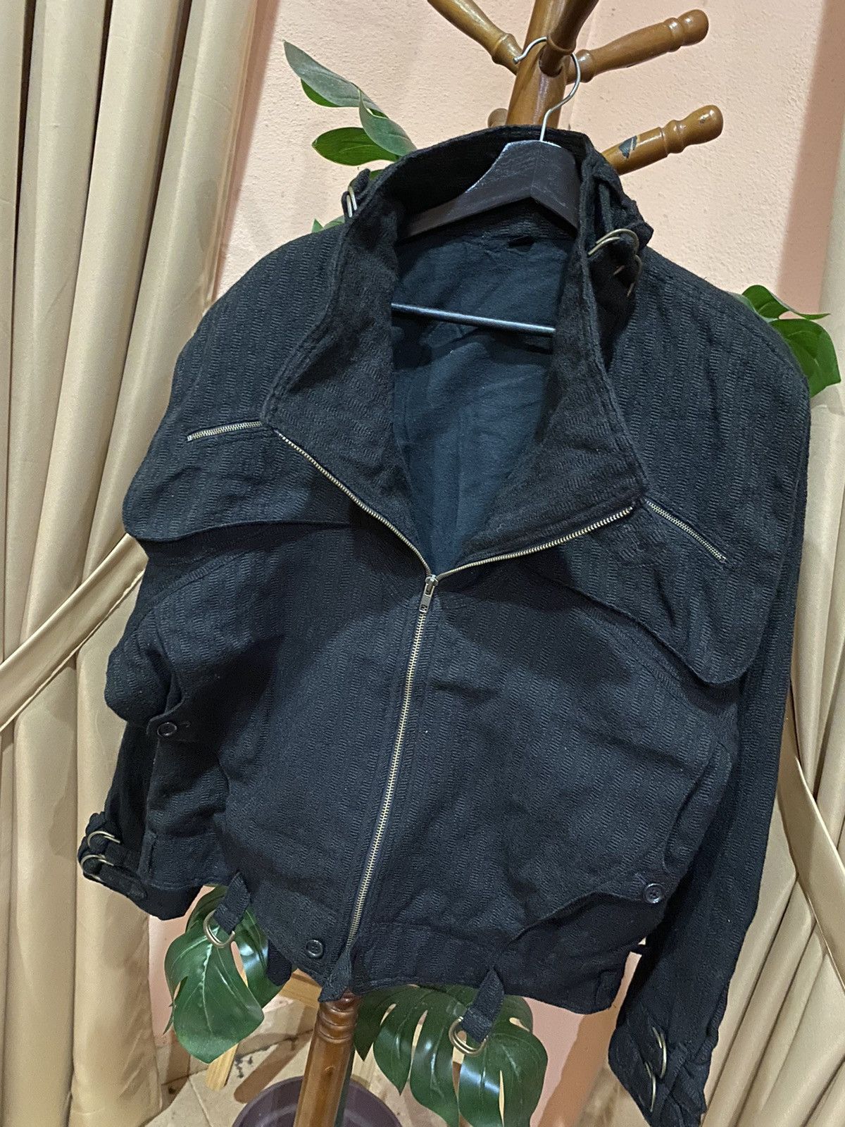 Japanese Brand Black Avant-Garde High-Collar Utility Jacket with Buckle Size US L / EU 52-54 / 3 - 2 Thumbnail