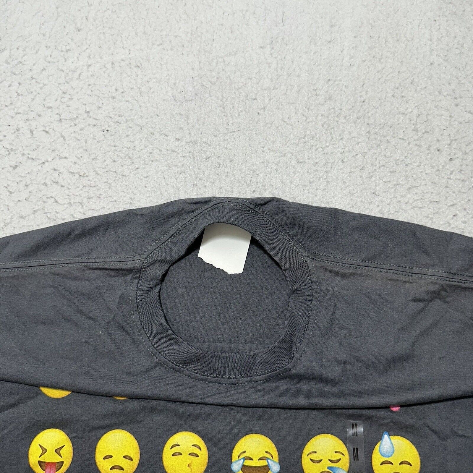 Fruit Of The Loom Fluent In Emoji Medium Funny Graphic TShirt Apple iPhone Tee Size US M / EU 48-50 / 2 - 4 Thumbnail