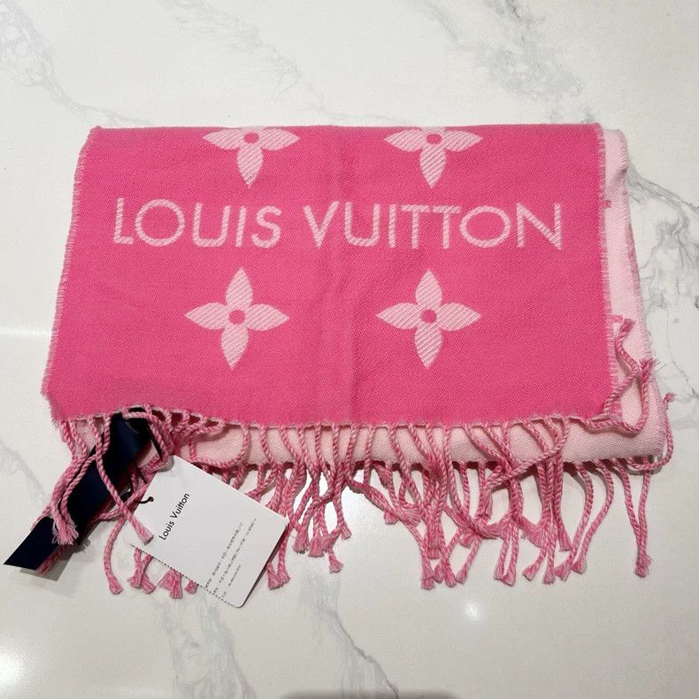 Louis Vuitton Pink Monogram Wool Scarf - dmc
